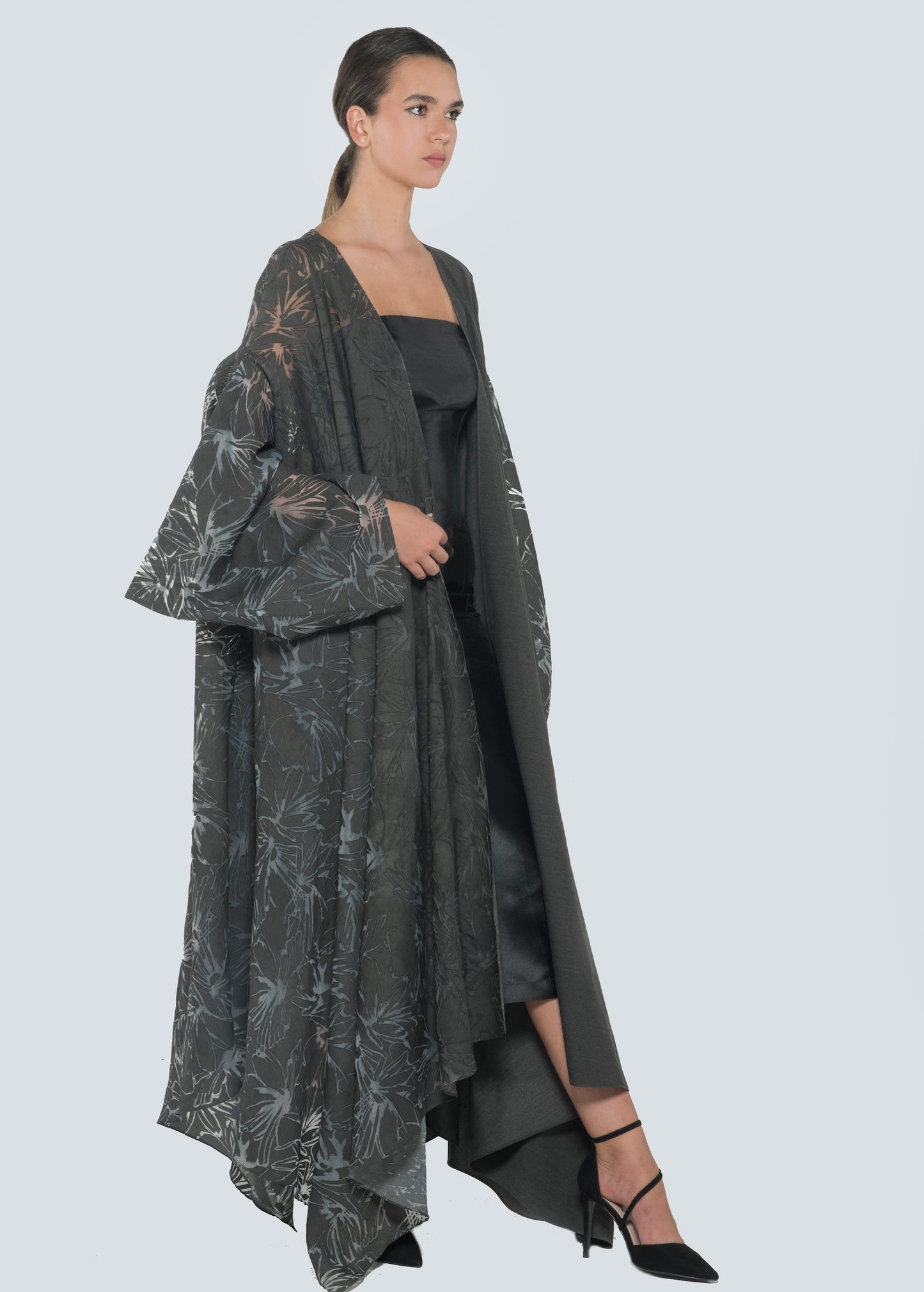 Overlap A Symmetry Hem Abaya